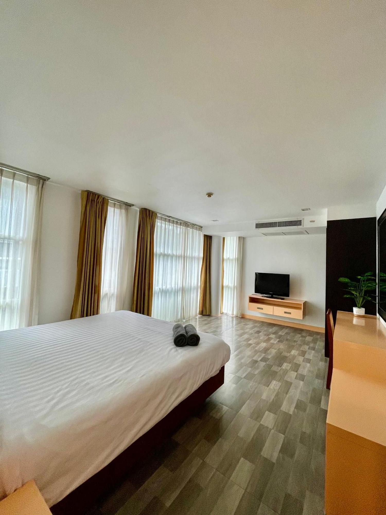 The Kris Two Bedrooms Apartment Patong