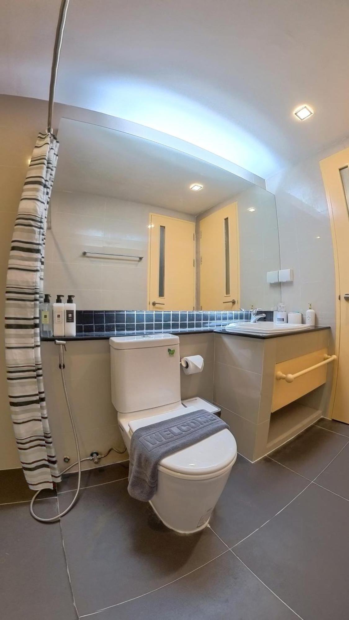 The Kris Two Bedrooms Apartment *